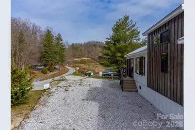 122 Mountain Breeze Ridge, Scaly Mountain, NC 28775 - Photo 29