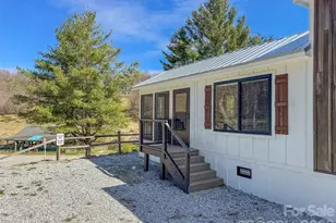 122 Mountain Breeze Rdg, Scaly Mountain, NC 28775 - Photo 7