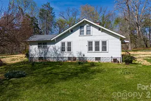 761 Amherst Rd, Morganton, NC 28655 - Photo 5