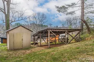 15 Woodbine Rd, Asheville, NC 28804 - Photo 23