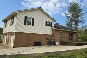 109 Bonnie Ln, Statesville, NC 28625 - Photo 23