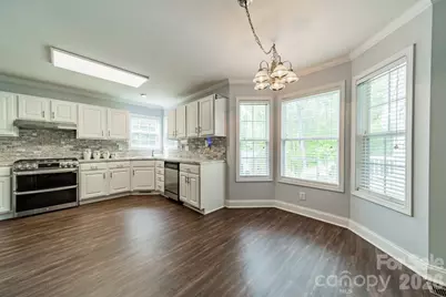 5619 Linda Vista Lane, Charlotte, NC 28216 - Photo 11