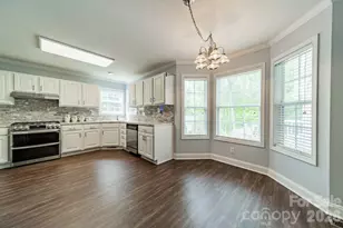 5619 Linda Vista Ln, Charlotte, NC 28216 - Photo 11