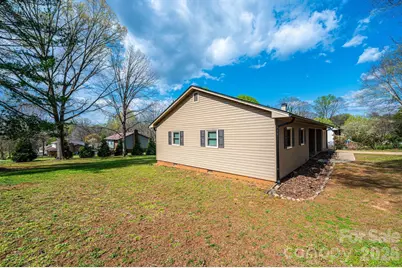 4367 Vine Arbor Drive, Hickory, NC 28602 - Photo 3