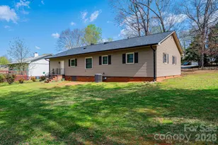 4367 Vine Arbor Dr, Hickory, NC 28602 - Photo 5