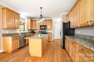 6123 Abergele Ln, Matthews, NC 28104 - Photo 7