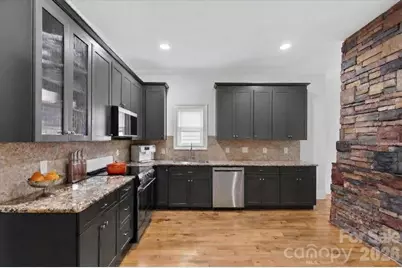 1001 Parkwood Avenue, Charlotte, NC 28205 - Photo 11