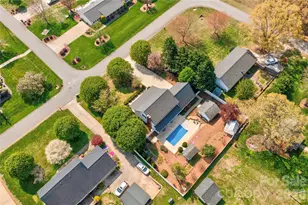 203 Carolina Dr, Cherryville, NC 28021 - Photo 3