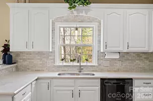 36 Ivy Cove Rd, Fairview, NC 28730 - Photo 11