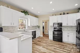 36 Ivy Cove Rd, Fairview, NC 28730 - Photo 9