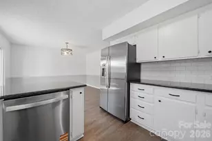 414 7th St NE, Hickory, NC 28601 - Photo 11