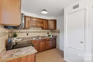 2220 Yorkhills Dr, Charlotte, NC 28217 - Photo 13