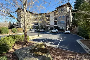 350 E Allen St, Hendersonville, NC 28792 - Photo 25