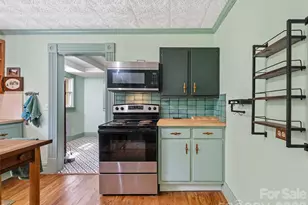 309 Hillside Dr, Burnsville, NC 28714 - Photo 9