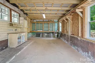 309 Hillside Dr, Burnsville, NC 28714 - Photo 27