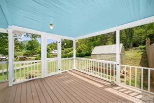 309 Hillside Dr, Burnsville, NC 28714 - Photo 3