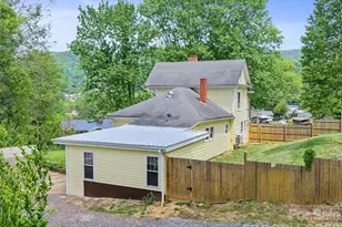 309 Hillside Dr, Burnsville, NC 28714 - Photo 33