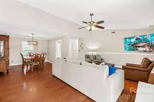 401 Leighton Ct, Matthews, NC 28105 - Photo 7