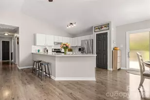 8919 W Meadow Ridge Rd, Fort Mill, SC 29707 - Photo 9