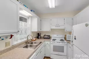 21 Peaceful Wy, Lake Junaluska, NC 28745 - Photo 9