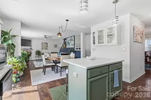 2438 Dewey Creek Ln, Charlotte, NC 28216 - Photo 7