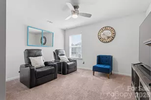 2438 Dewey Creek Ln, Charlotte, NC 28216 - Photo 11