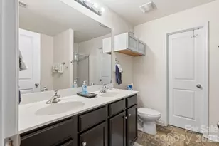 2438 Dewey Creek Ln, Charlotte, NC 28216 - Photo 15