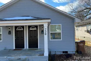 720 Pine St, Lincolnton, NC 28092 - Photo 1