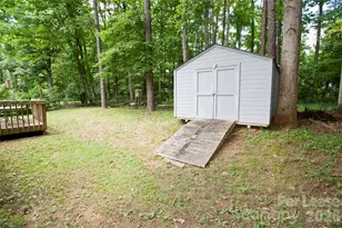 1635 Van Dyke Dr, Charlotte, NC 28213 - Photo 23