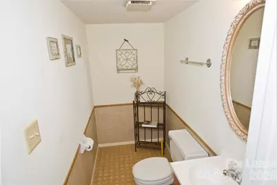 1635 Van Dyke Drive, Charlotte, NC 28213 - Photo 21