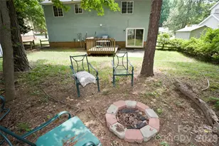 1635 Van Dyke Dr, Charlotte, NC 28213 - Photo 25