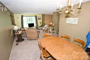 1635 Van Dyke Dr, Charlotte, NC 28213 - Photo 9