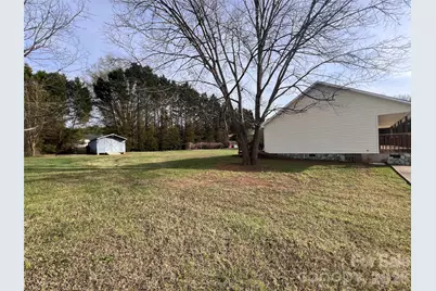 153 White Tail Court, Lexington, NC 27292 - Photo 3