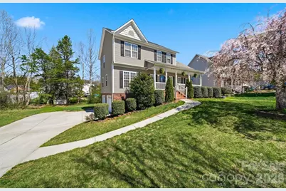 2410 27th Avenue Circle NE, Hickory, NC 28601 - Photo 1