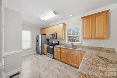 2410 27th Avenue Circle NE, Hickory, NC 28601 - Photo 17