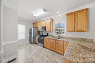 2410 27th Ave Cir NE, Hickory, NC 28601 - Photo 17