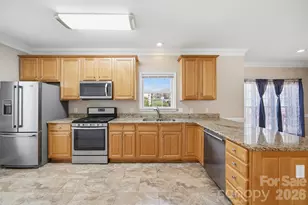 2410 27th Ave Cir NE, Hickory, NC 28601 - Photo 19