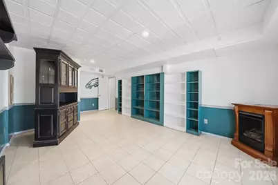 2410 27th Avenue Circle NE, Hickory, NC 28601 - Photo 35