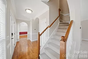 2410 27th Ave Cir NE, Hickory, NC 28601 - Photo 9