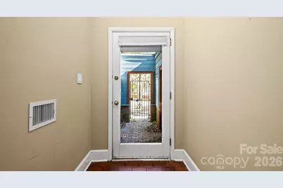 7221 Delta Lake Drive, Charlotte, NC 28215 - Photo 5