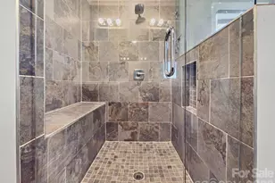 7221 Delta Lake Dr, Charlotte, NC 28215 - Photo 29