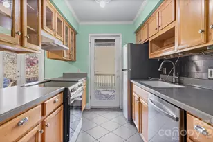 7221 Delta Lake Dr, Charlotte, NC 28215 - Photo 11