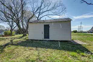 224 W Mills Ave, Mooresville, NC 28115 - Photo 21