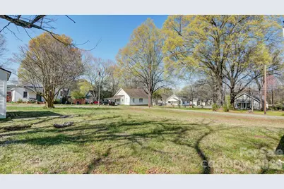 224 W Mills Avenue, Mooresville, NC 28115 - Photo 5