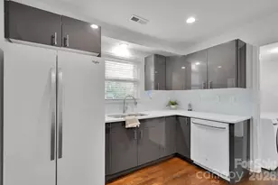 2926 Palm Ave, Charlotte, NC 28205 - Photo 11