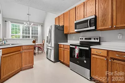 10027 Brawley Lane, Charlotte, NC 28215 - Photo 5