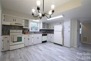 725 Bethune Pl, Matthews, NC 28105 - Photo 7