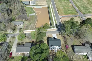 7813 Benning St, Charlotte, NC 28216 - Photo 3