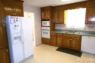 34838 Ellen Rd, New London, NC 28127 - Photo 7