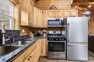 131 white oak Wy, Hot Springs, NC 28743 - Photo 15